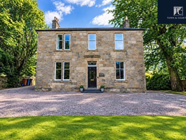 3 bedroom ground flat for sale