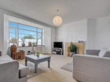 3 bedroom ground flat for sale