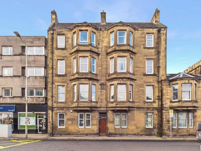 3 bedroom ground flat for sale