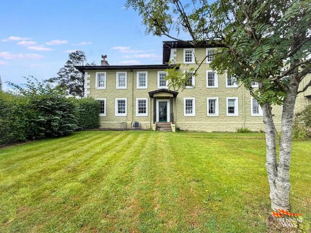 3 bedroom ground flat for sale