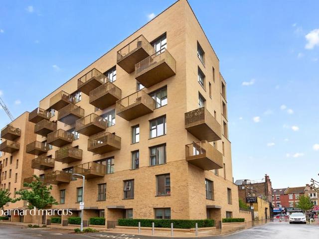 3 bedroom ground flat for sale