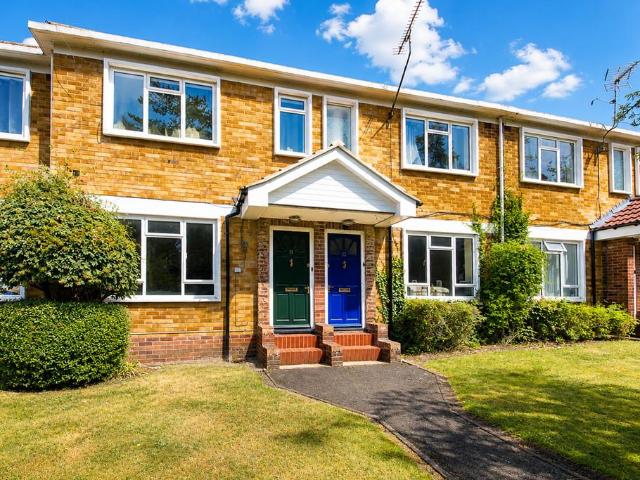 3 bedroom ground flat for sale