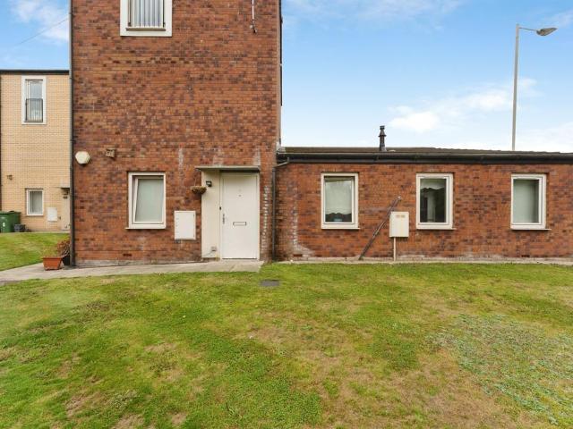 3 bedroom ground flat for sale