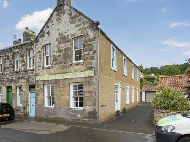 3 bedroom ground flat for sale