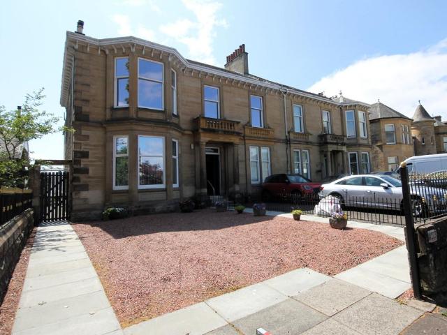 3 bedroom ground flat for sale