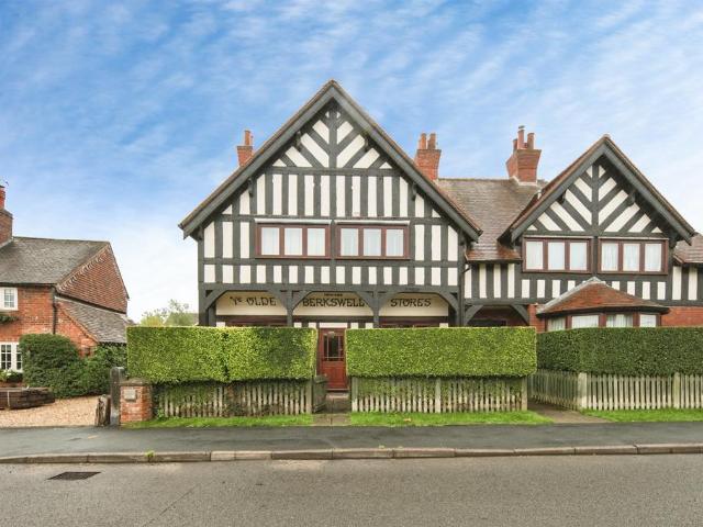 3 bedroom ground flat for sale