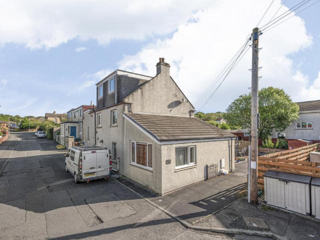 3 bedroom ground flat for sale