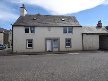 3 bedroom ground flat for sale
