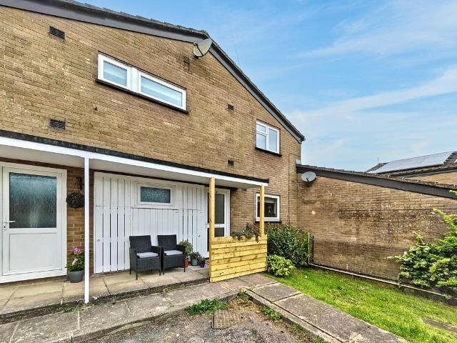 3 bedroom ground flat for sale