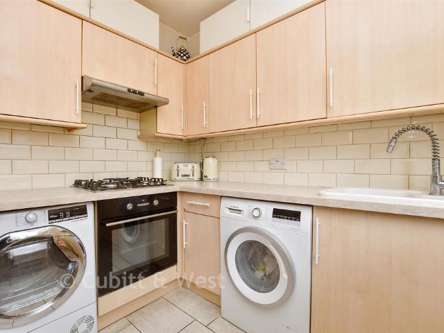 3 bedroom ground flat for sale