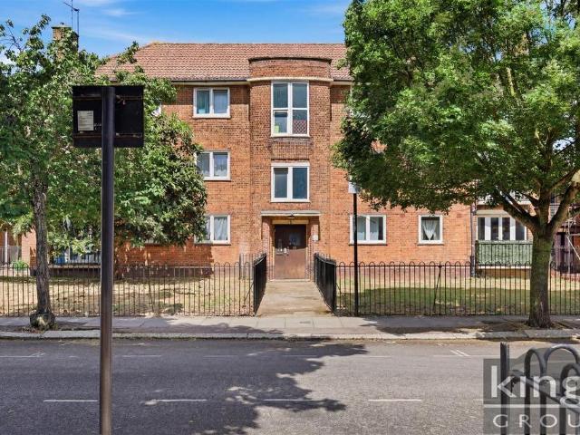 3 bedroom ground flat for sale