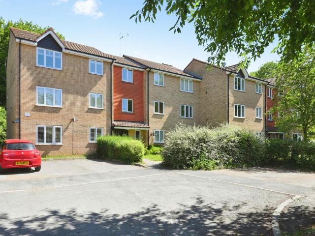 1 bedroom ground flat for sale