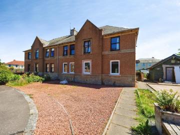 3 bedroom ground flat for sale