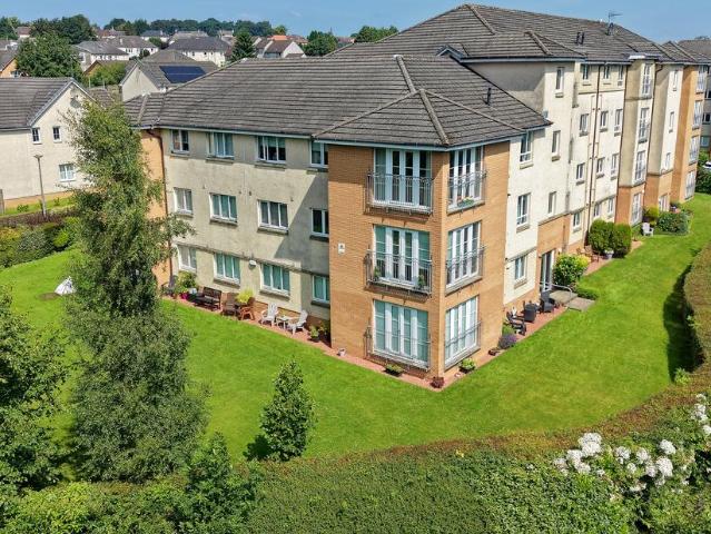 3 bedroom ground flat for sale