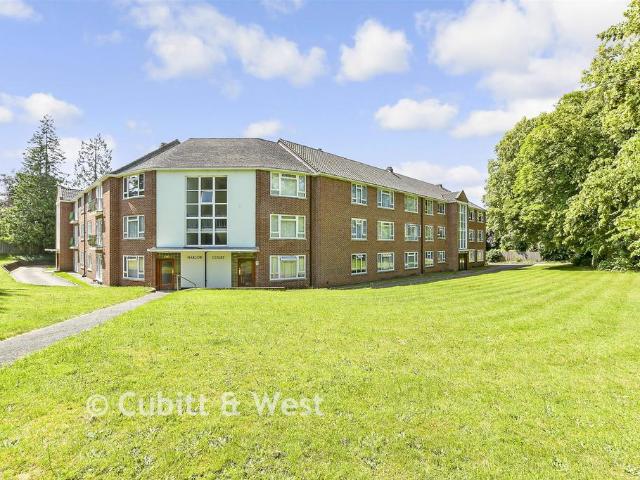 3 bedroom ground flat for sale