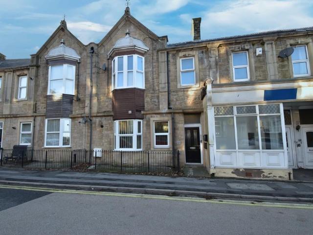 3 bedroom flat to rent