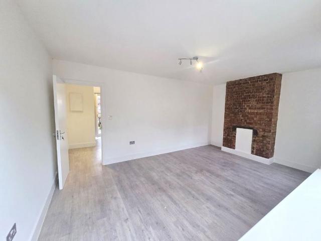 3 bedroom ground floor maisonette to rent