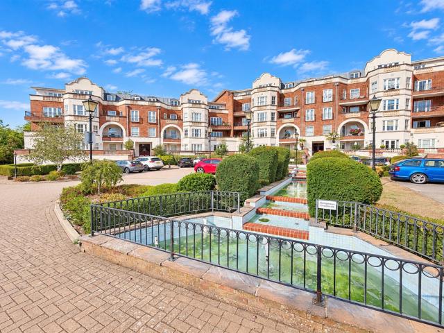 3 bedroom ground floor apartment for rent