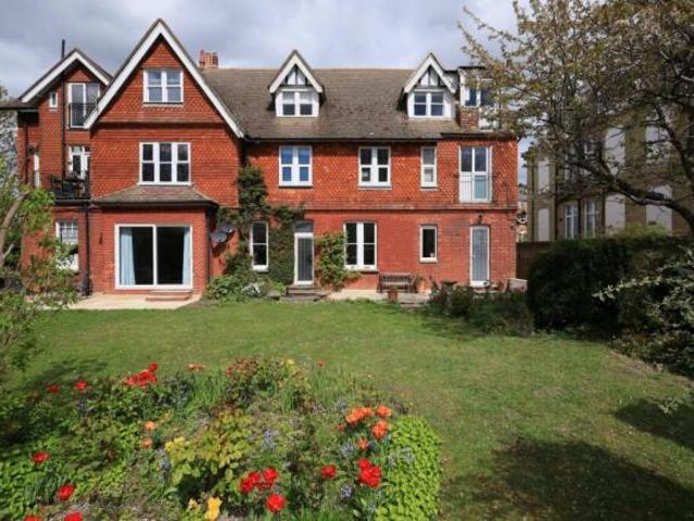 3 bedroom ground floor flat for sale in St. Johns Road, Eastbourne, BN20