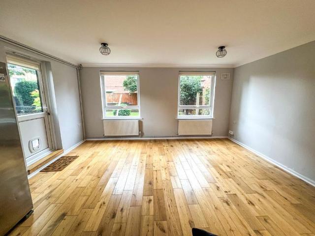 3 bedroom ground floor flat to rent