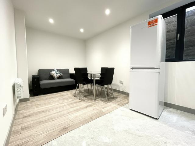 3 bedroom ground floor flat to rent