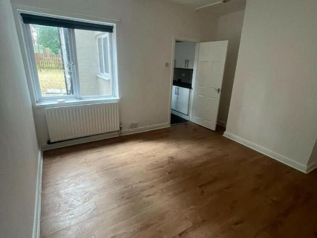 3 bedroom ground floor flat to rent