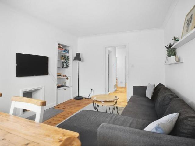 3 bedroom ground floor flat to rent