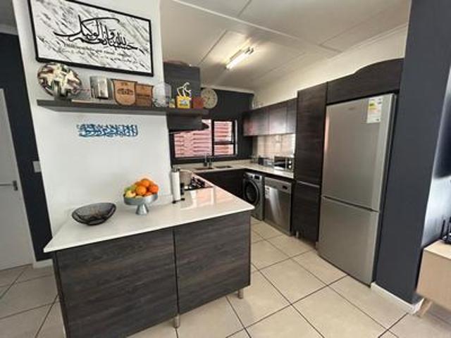 3 bedroom ground floor gem on the ma.