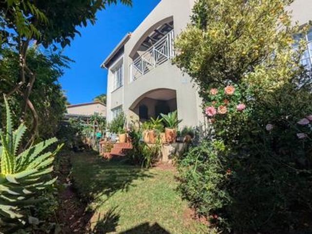 3 bedroom ground floor unit on the m.