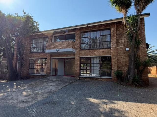 3 Bedroom Guest House To Let in Erasmia