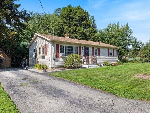 3 bedroom, Dover NH 03820 105477802
