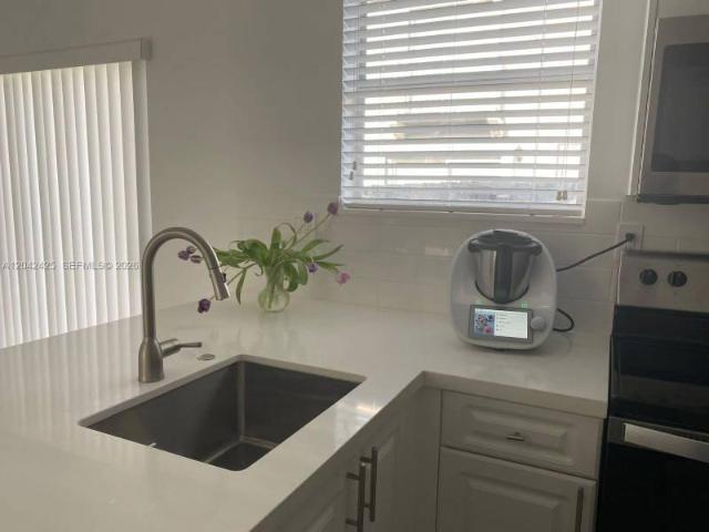 3 bedroom, Doral FL 33178 105905139