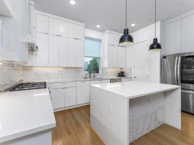 3 bedroom, Dallas TX 75204 LS105524661