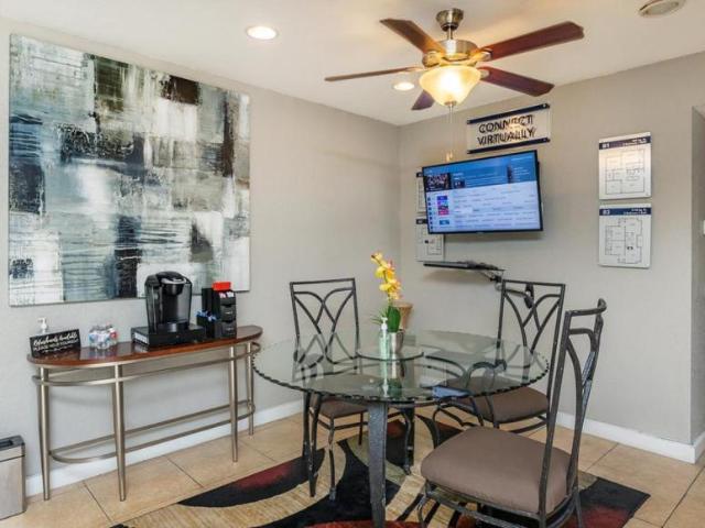 3 bedroom, Dallas TX 75219 102980684