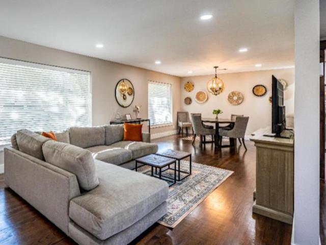 3 bedroom, Dallas TX 75230 105018440