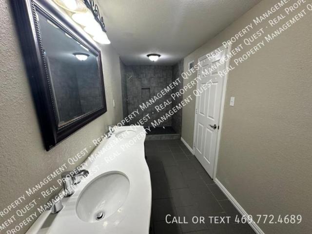 3 bedroom, Dallas TX 75241 105669984
