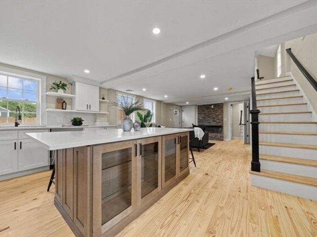 3 bedroom, Danvers MA 01923 105368645