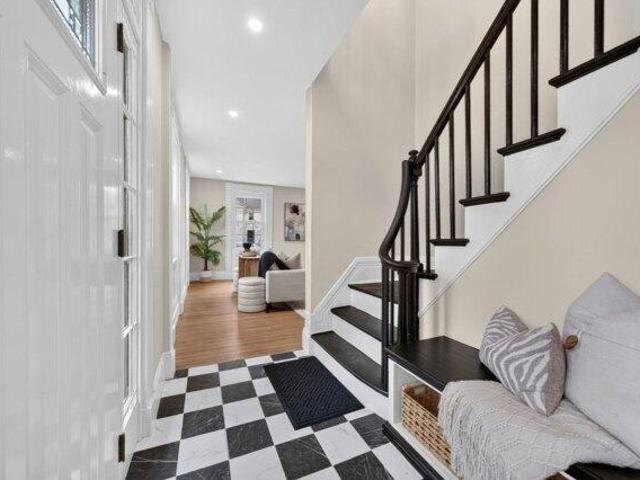 3 bedroom, Danvers MA 01923 105383268