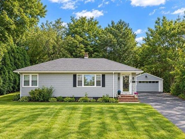 3 bedroom, Dartmouth MA 02747 105560966