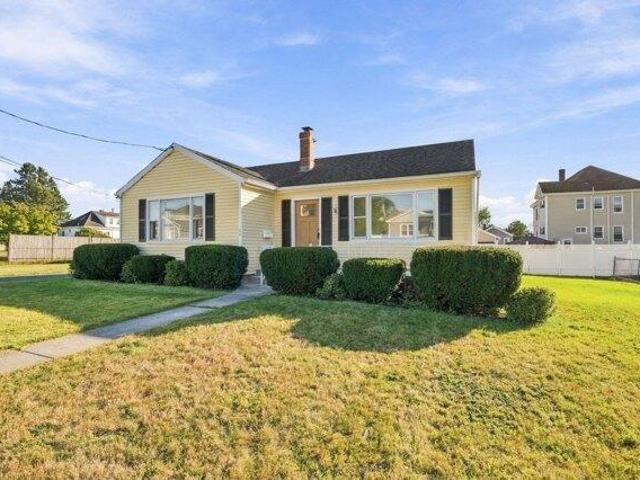 3 bedroom, Dartmouth MA 02748 105678829