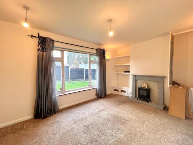 3 bedroom detached bungalow for rent in Glebe Avenue, Hardingstone, Northampton NN4