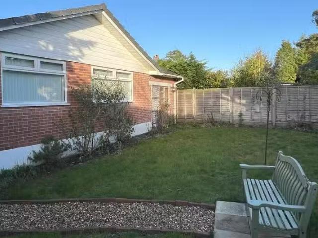 3 bedroom detached bungalow for rent in St Ives, Ringwood, BH24