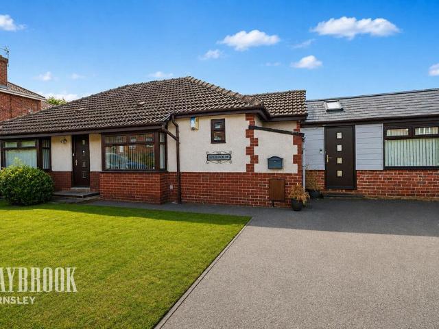 3 bedroom detached bungalow for sale