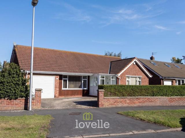 3 bedroom detached bungalow for sale