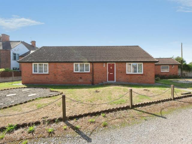3 bedroom detached bungalow for sale
