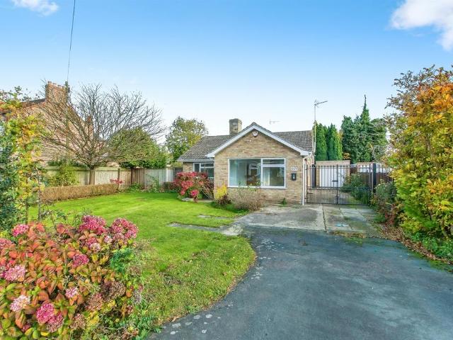 3 bedroom detached bungalow for sale