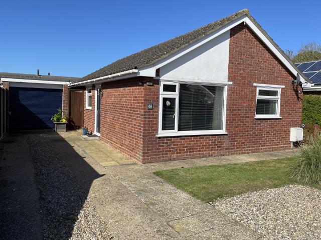 3 bedroom detached bungalow for sale