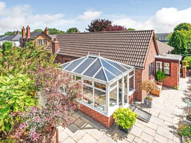 3 bedroom detached bungalow for sale