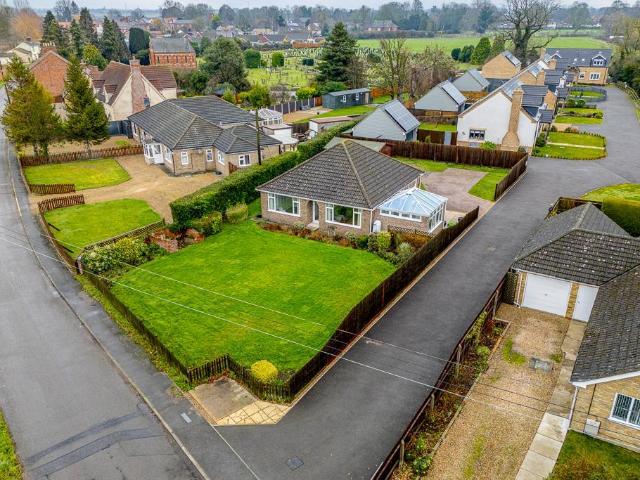 3 bedroom detached bungalow for sale