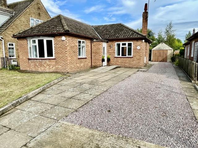 3 bedroom detached bungalow for sale
